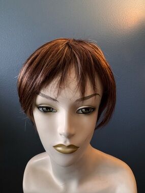 Short Straight Women’s Wig in Rich Chestnut Brown